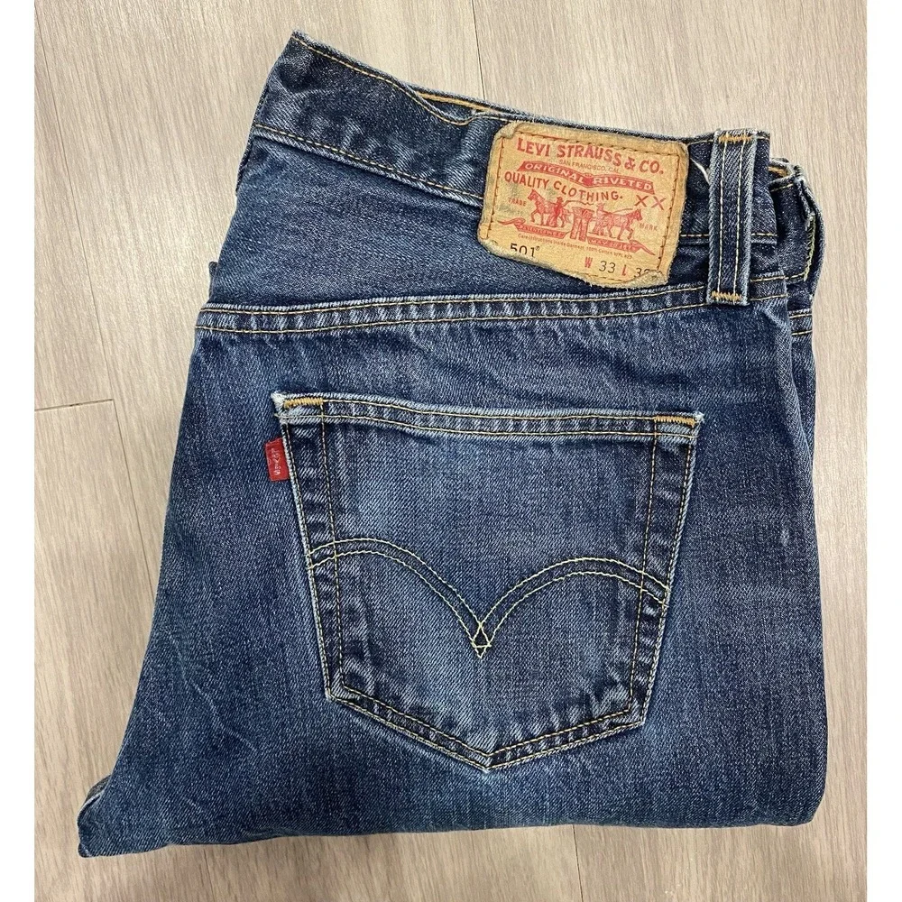 Levi's 501 Jeans Men's 33x32 (34x33) Button Fly Classic Fit Straight Blue